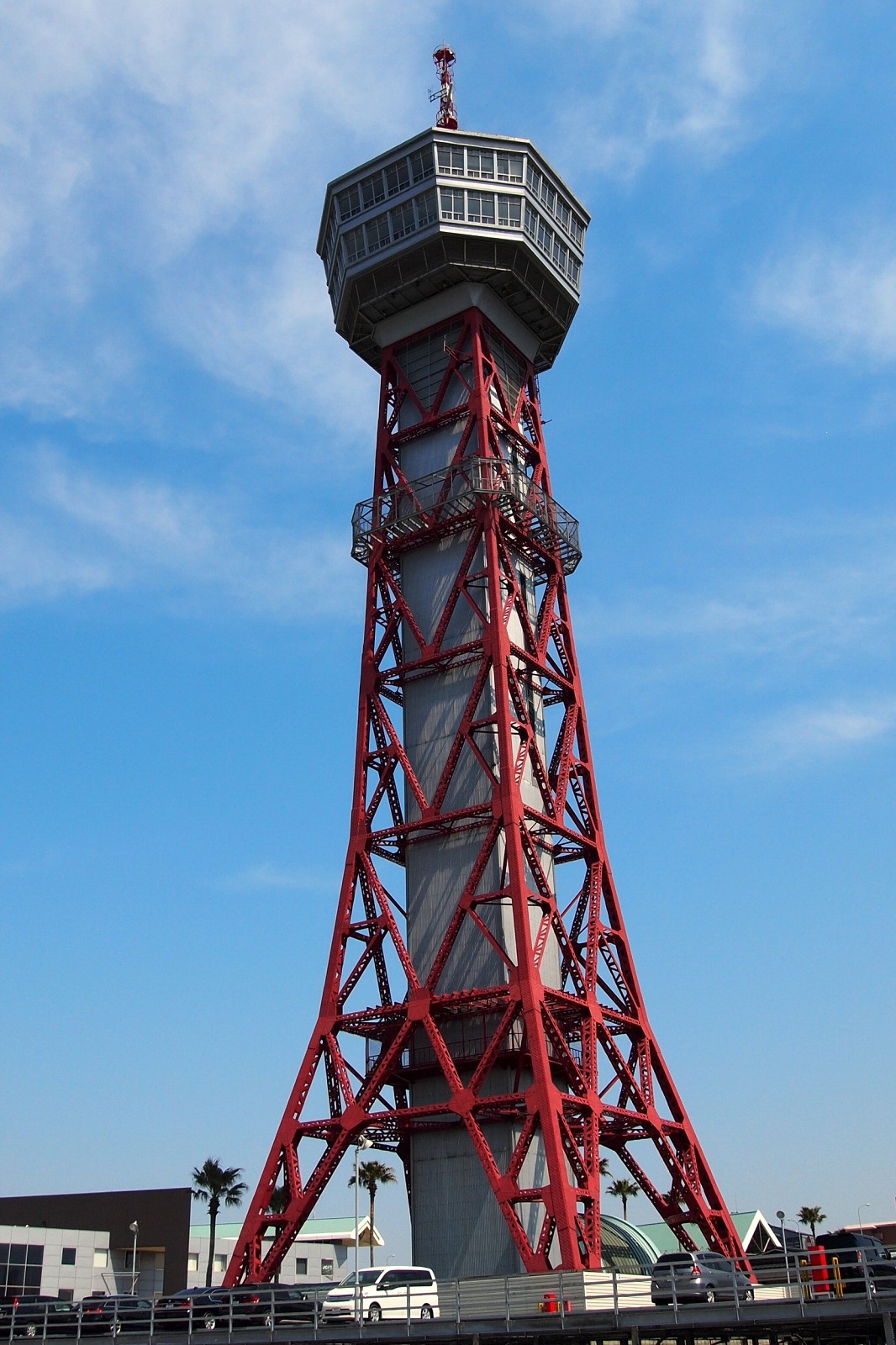 Hakata port tower 2011.jpg